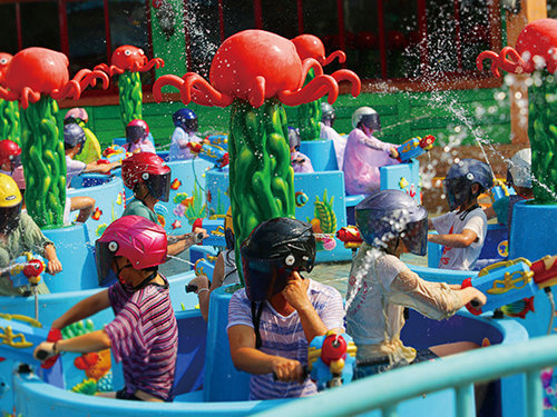 Water Battle Spinning Cup Ride